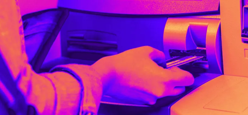 Bancomat: ora ti rubano denaro con il telefono
