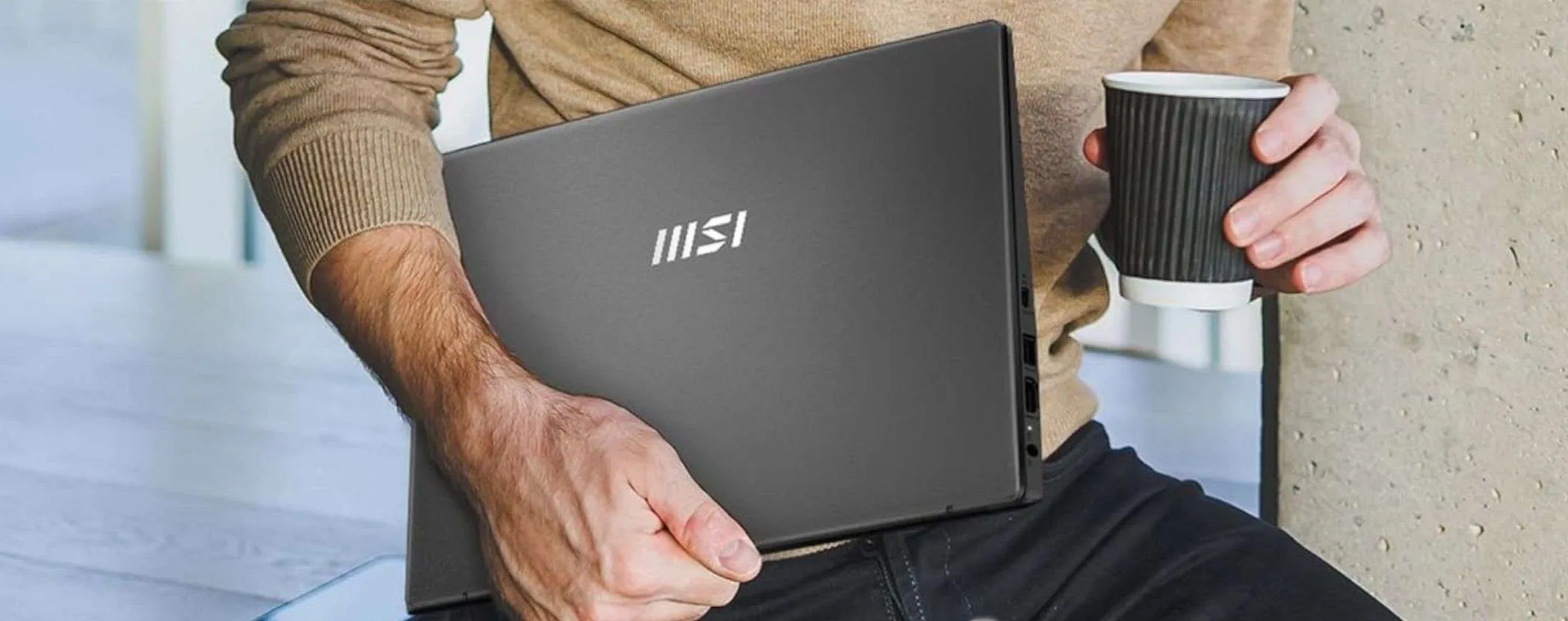 Fluido, portatile e resistente: MSI Modern 15 a 499€ su Amazon è il laptop per te