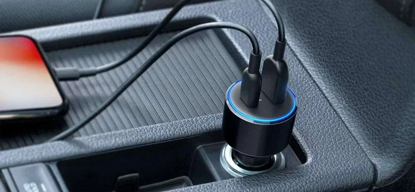 I migliori caricabatteria da auto