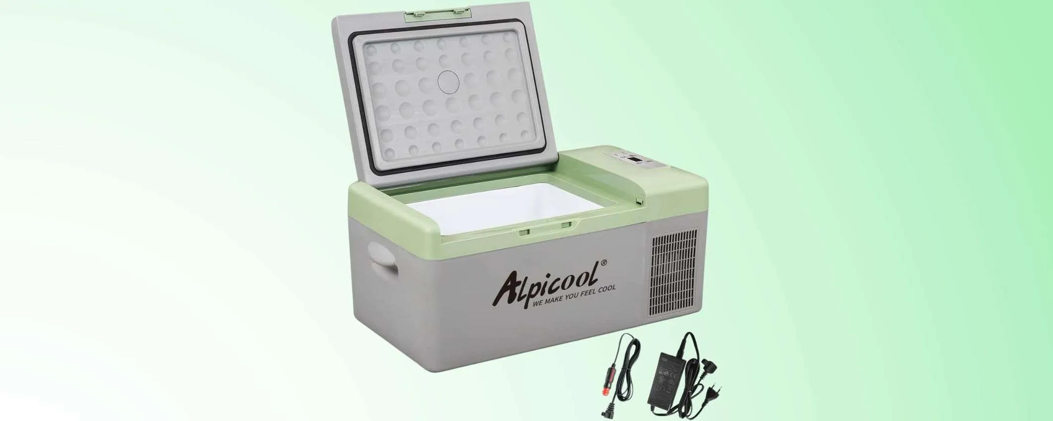 Mini frigo portatile salva viaggio e pic nic: l'offerta che arriva al momento GIUSTO