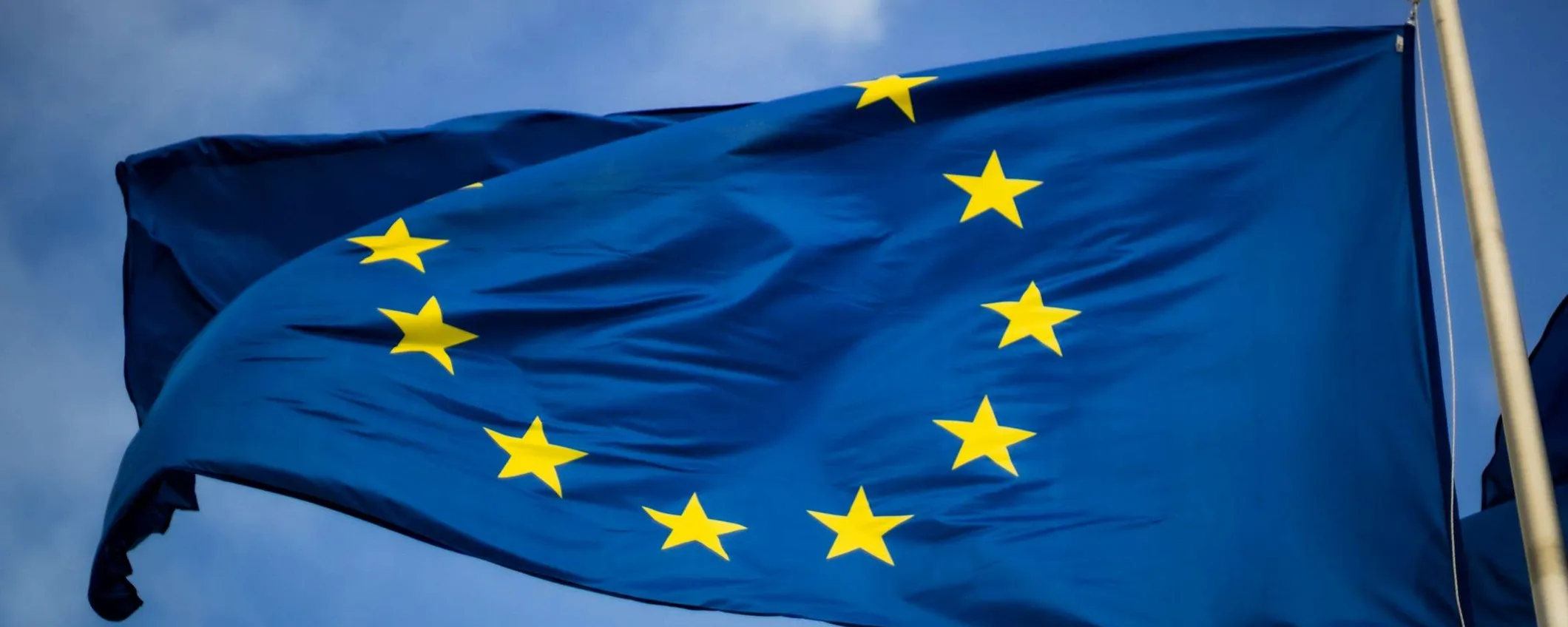 Apple blocca Siri AI in Europa: ecco cosa succede