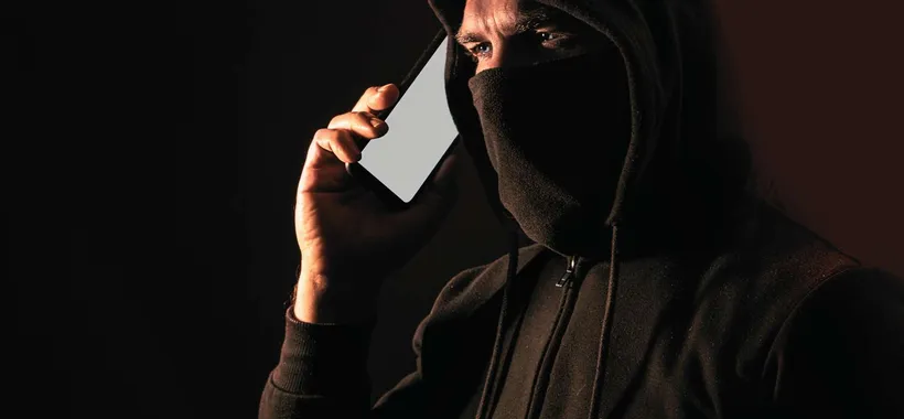 Arriva la truffa con prefisso +33: di cosa si tratta e come difendersi