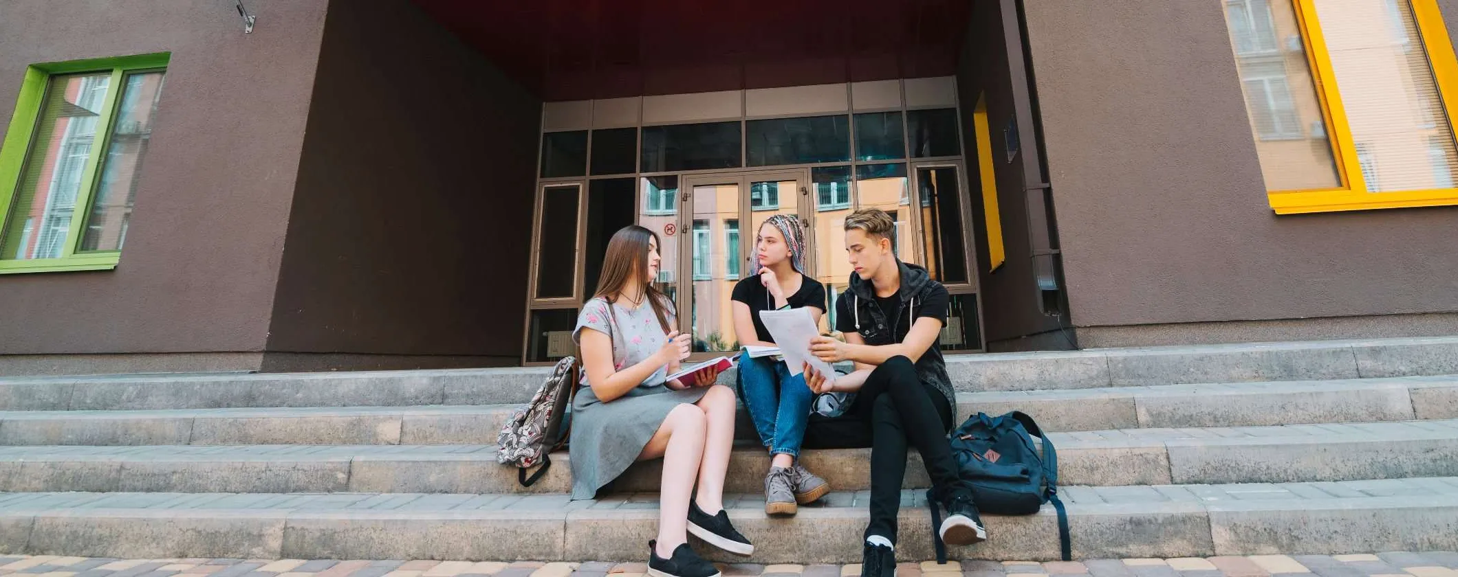 Smartphone vietati a scuola anche al liceo