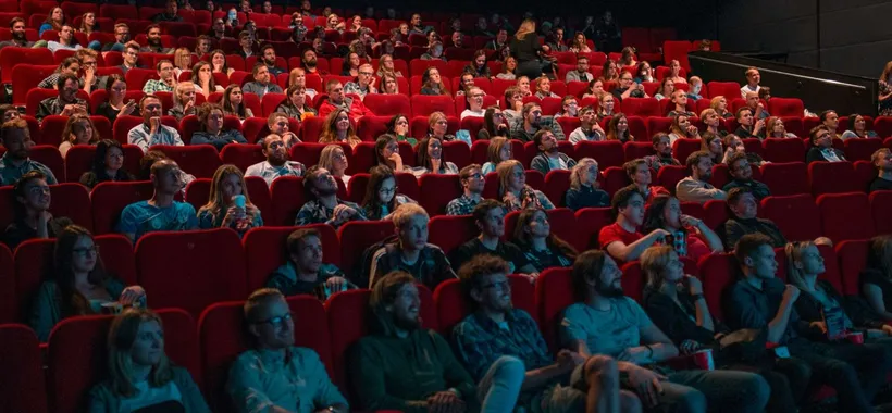 Tutti i film e le serie TV imperdibili in arrivo a febbraio 2025