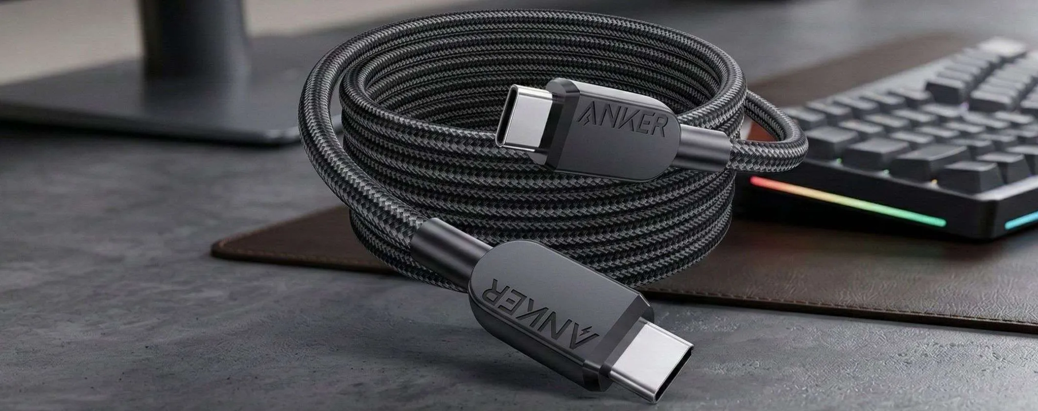 Questo cavo Anker USB C da 240W da 1,8 metri a questo prezzo è un affare