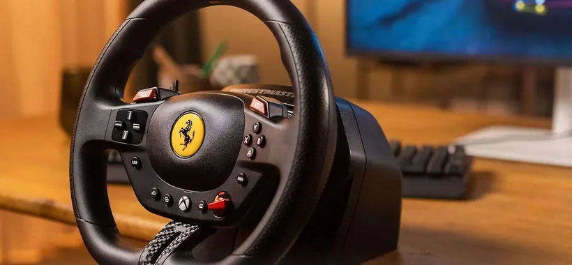 Il volante Ferrari di Thrustmaster oggi costa meno: l'affare del giorno