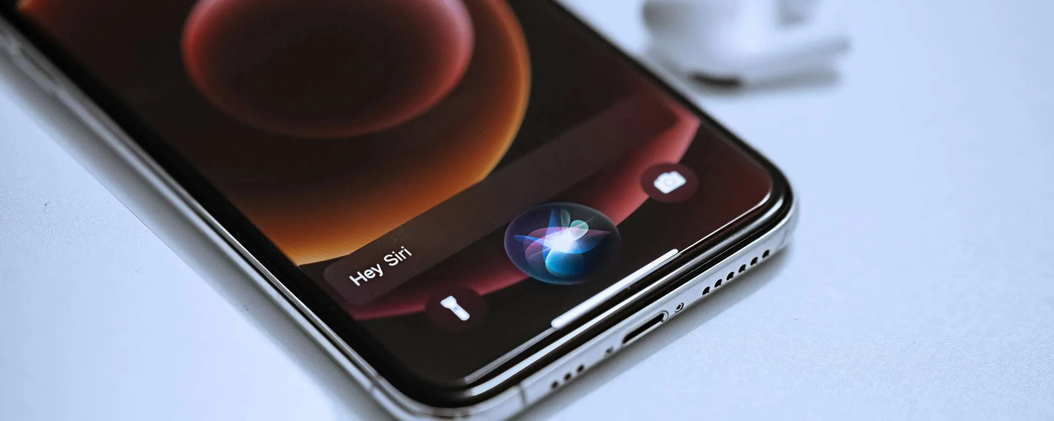Apple vorrebbe trasformare Siri in un chatbot vero e proprio (come Gemini)