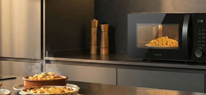 Il microonde digitale 3D dal design premium è in OFFERTA: affare per la cucina