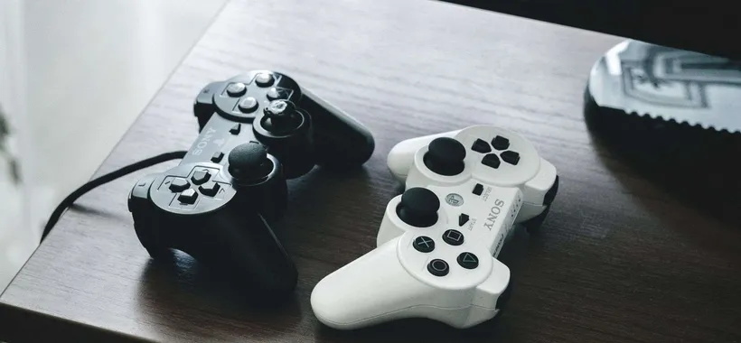 PS5 retrocompatibile con PS1, PS2 e PS3? Un brevetto lascia sperare