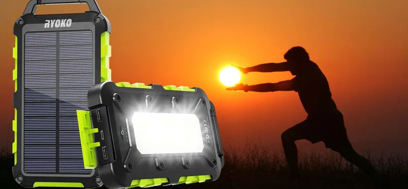 Powerbank INDISTRUTTIBILE da 20000 mAh: pannello solare e torcia (24€)