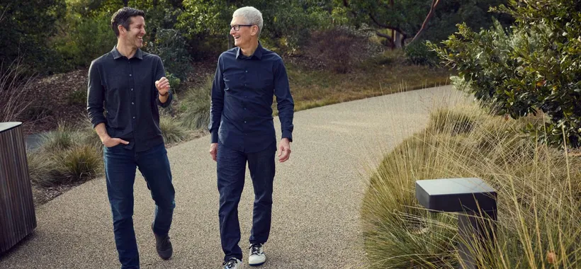Apple cambia vertice: Tim Cook diventa Executive Chairman, John Ternus nuovo CEO
