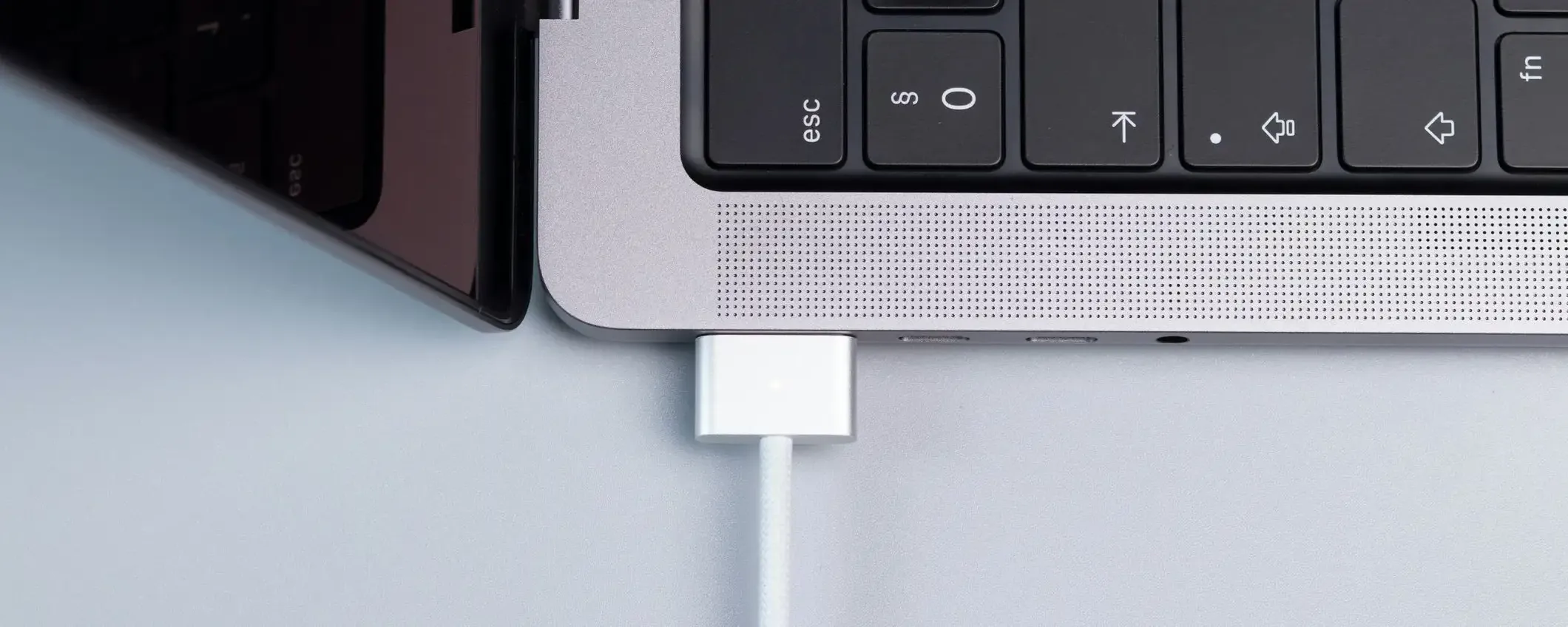 Limitare la ricarica all'80% fa bene alla batteria: presto potrai farlo anche sui MacBook