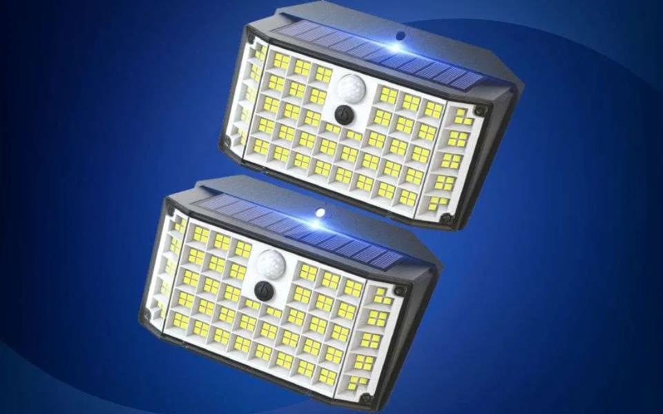 Luce solare a 4,99€ per il Prime Day: sconto 50% e 176 led di POTENZA pura