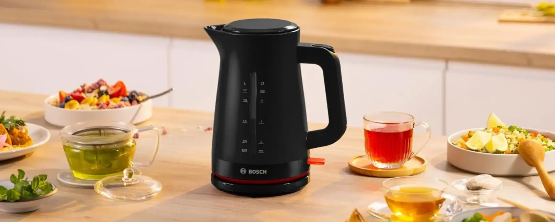 Tè e tisane in un attimo: il bollitore elettrico Bosch è in super sconto Amazon (22€)