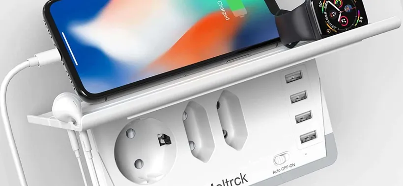 Stazione 7 in 1 con mensola e luce notte a 15€ su Amazon: SPETTACOLO