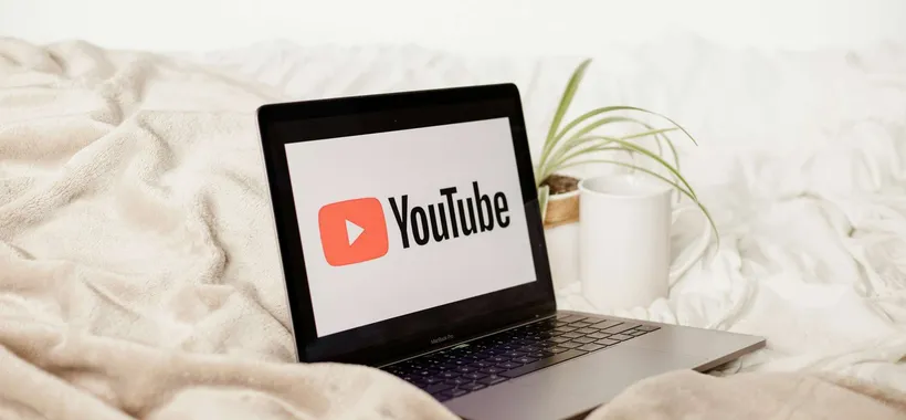 YouTube segnalerà i video AI con etichette automatiche