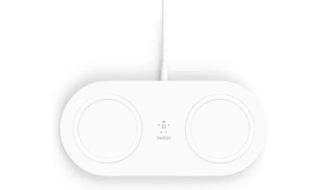 Doppio caricabatterie Wireless Belkin in OFFERTA LAMPO su Amazon (-19%)