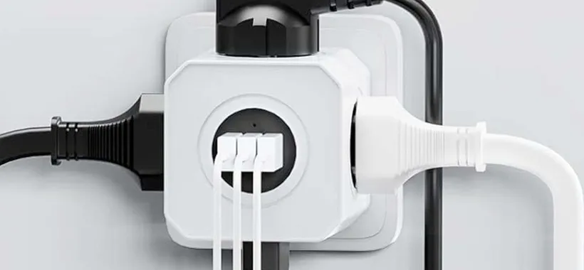 Multipresa 7 in 1 a 10,79€: design a cubo SALVASPAZIO assolutamente geniale
