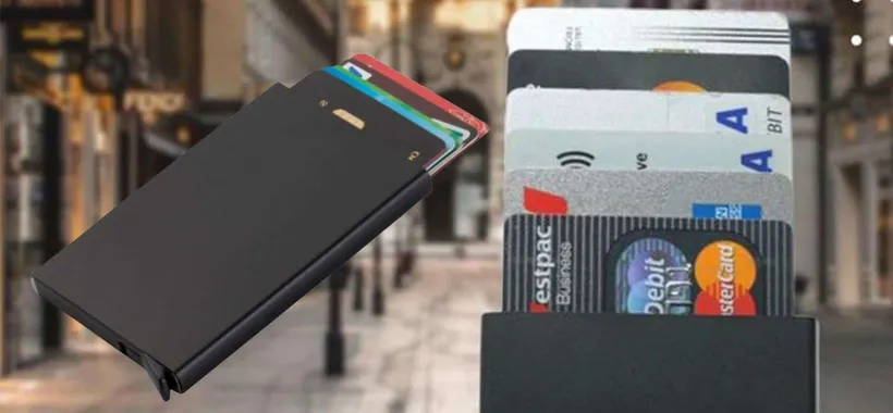 Porta carte di credito con ANTIFURTO a 6€: prezzaccio Amazon limitato