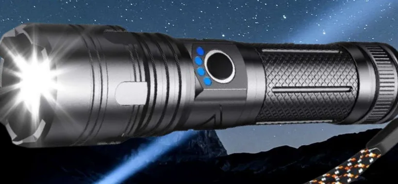 Torcia 10000 lumen ricaricabile a 11€ su Amazon: prezzo SHOCK assurdo
