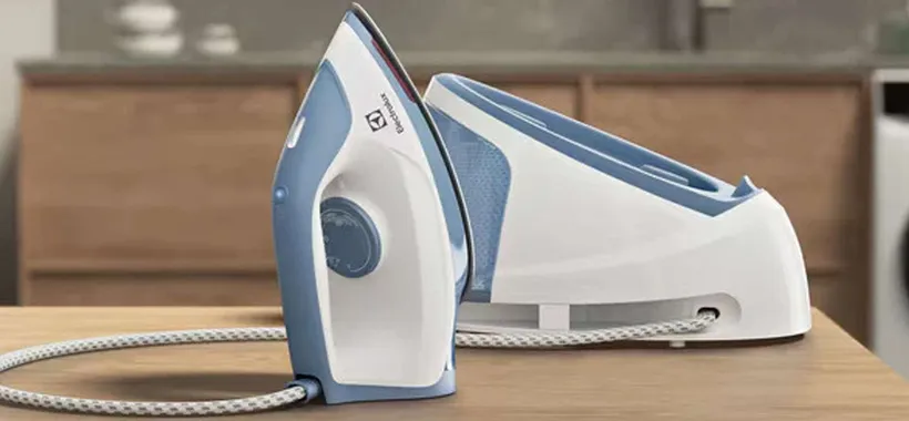 Ferro da stiro Electrolux che si scalda in 1 minuto: offerta shock a (quasi) metà prezzo