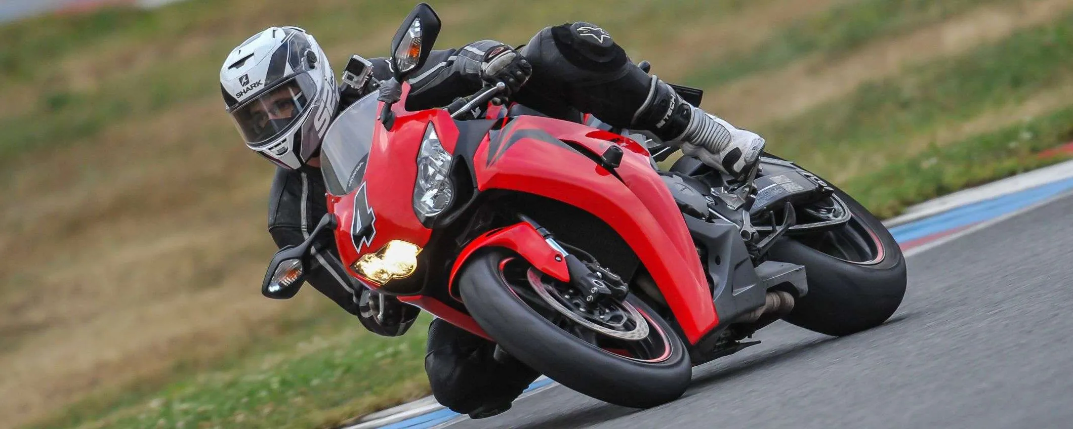 Festa motori su eBay: fino a 100 euro di sconto su prodotti per moto e scooter con il nuovo coupon