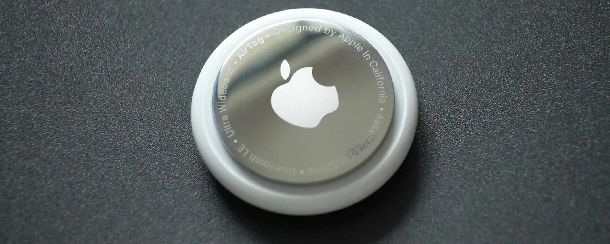 AirTag Apple: come cambiare la batteria nel modo corretto