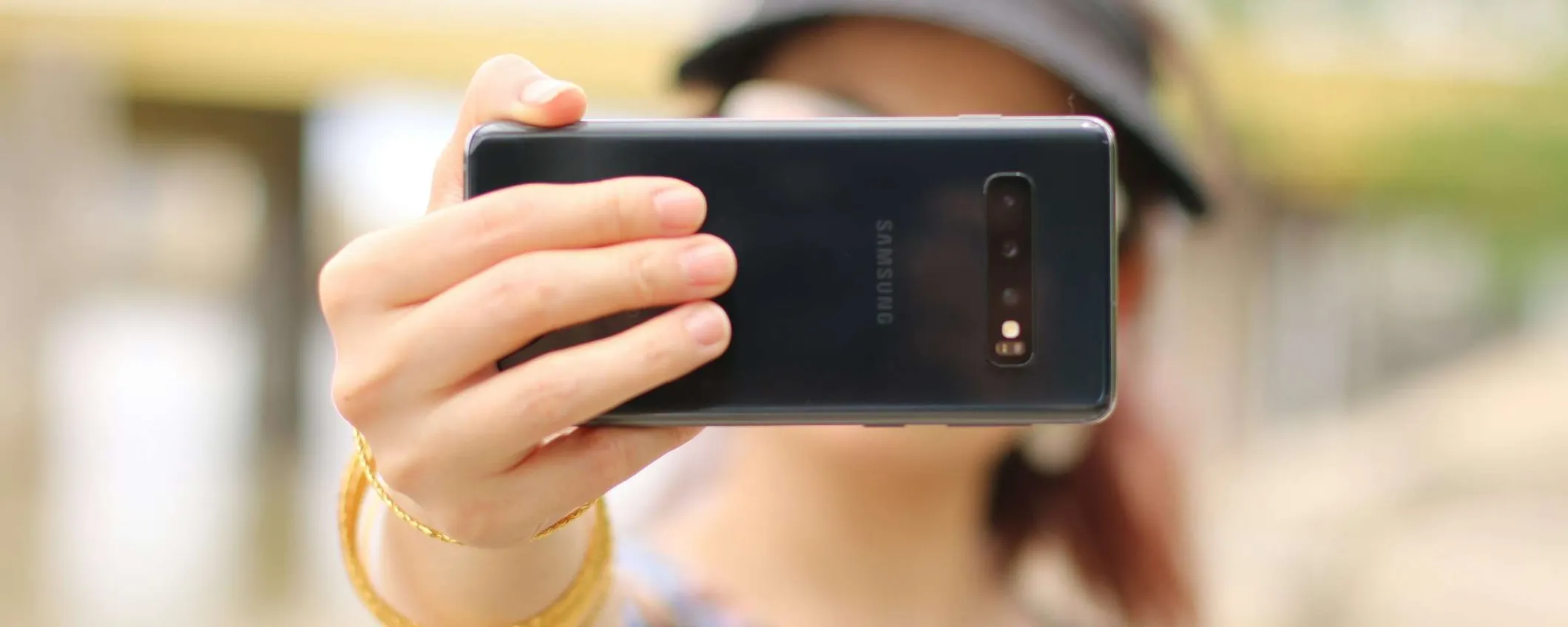 Google Foto migliora l’editing dei selfie: nuove funzioni AI per scatti perfetti