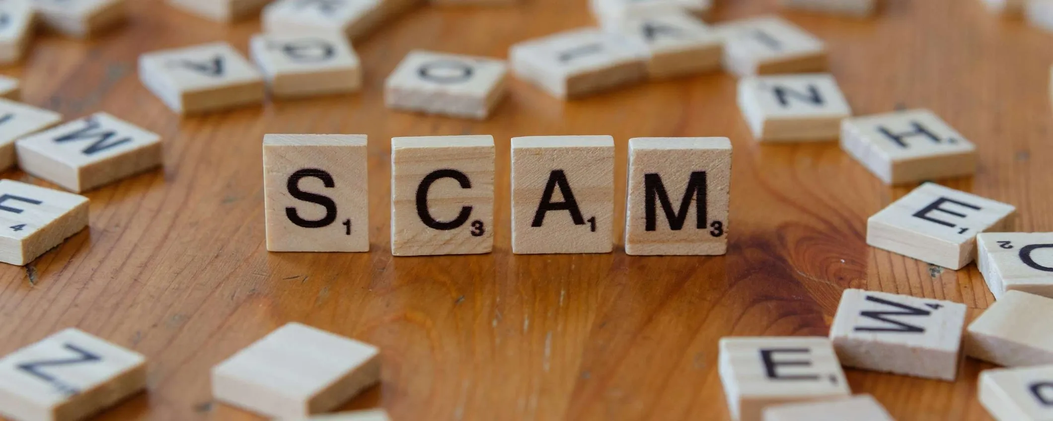 WhatsApp testa Scam Alert contro le truffe in chat