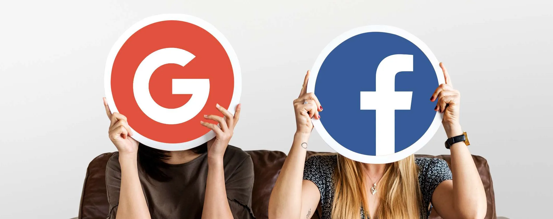 Registrarsi con Facebook o Google è davvero sicuro? Rispondono gli esperti