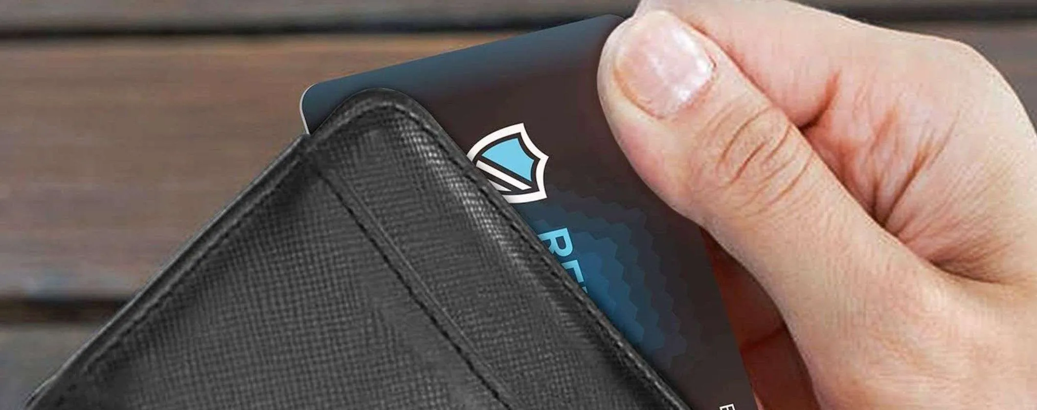 Ladri al tappeto con questa tessera nel portafogli: 4,50€ l'una su Amazon