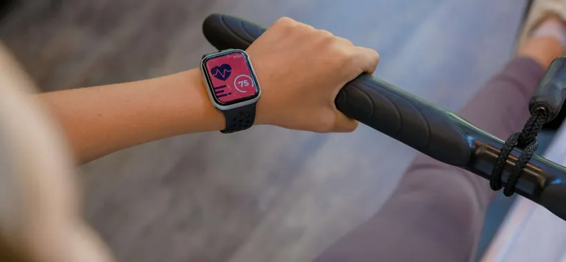Apple Watch, spedizioni in crescita del 21% nel 2026