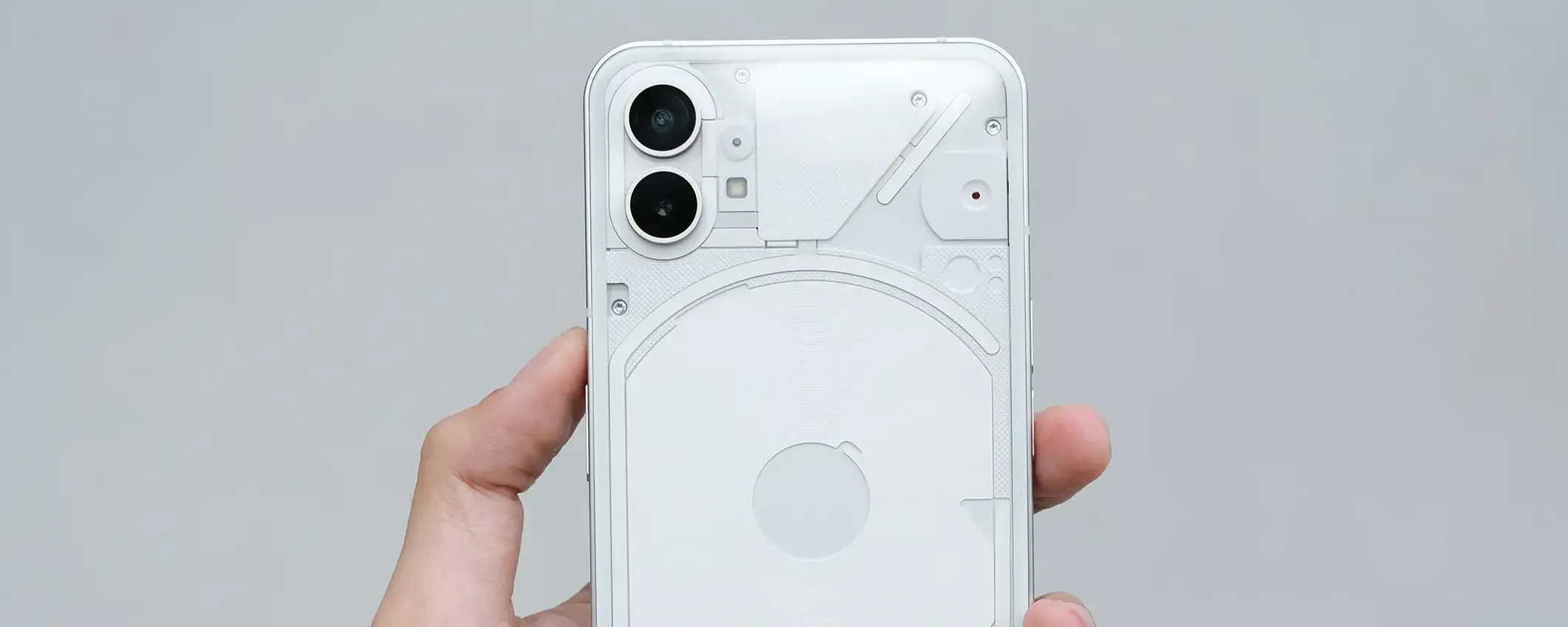 Nothing Phone (1) al capolinea: con luglio l'ultimo aggiornamento ufficiale