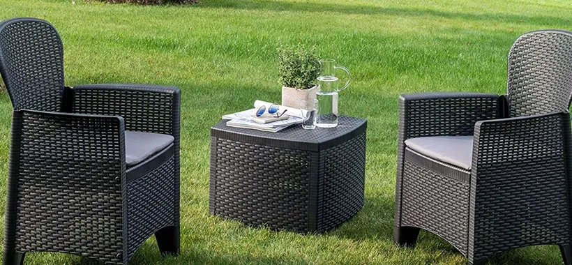 Fuori stagione FURBISSIMO: 96€ per il set da giardino (2 poltrone + tavolino)